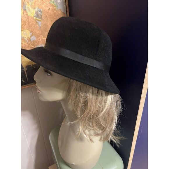 VINTAGE BURBERRY’S ENGLAND 100% RABBIT FELT BLACK DERBY CLOCHE WOMENS HAT Med - Picture 2 of 8